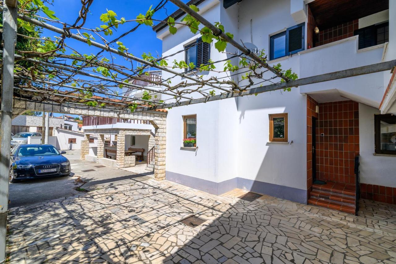 Apartments With A Parking Space Premantura, Medulin - 2228 Екстер'єр фото