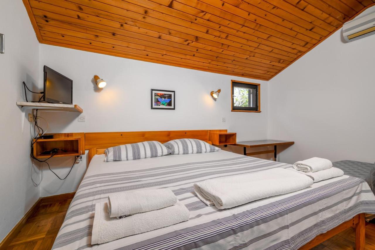 Apartments With A Parking Space Premantura, Medulin - 2228 Екстер'єр фото
