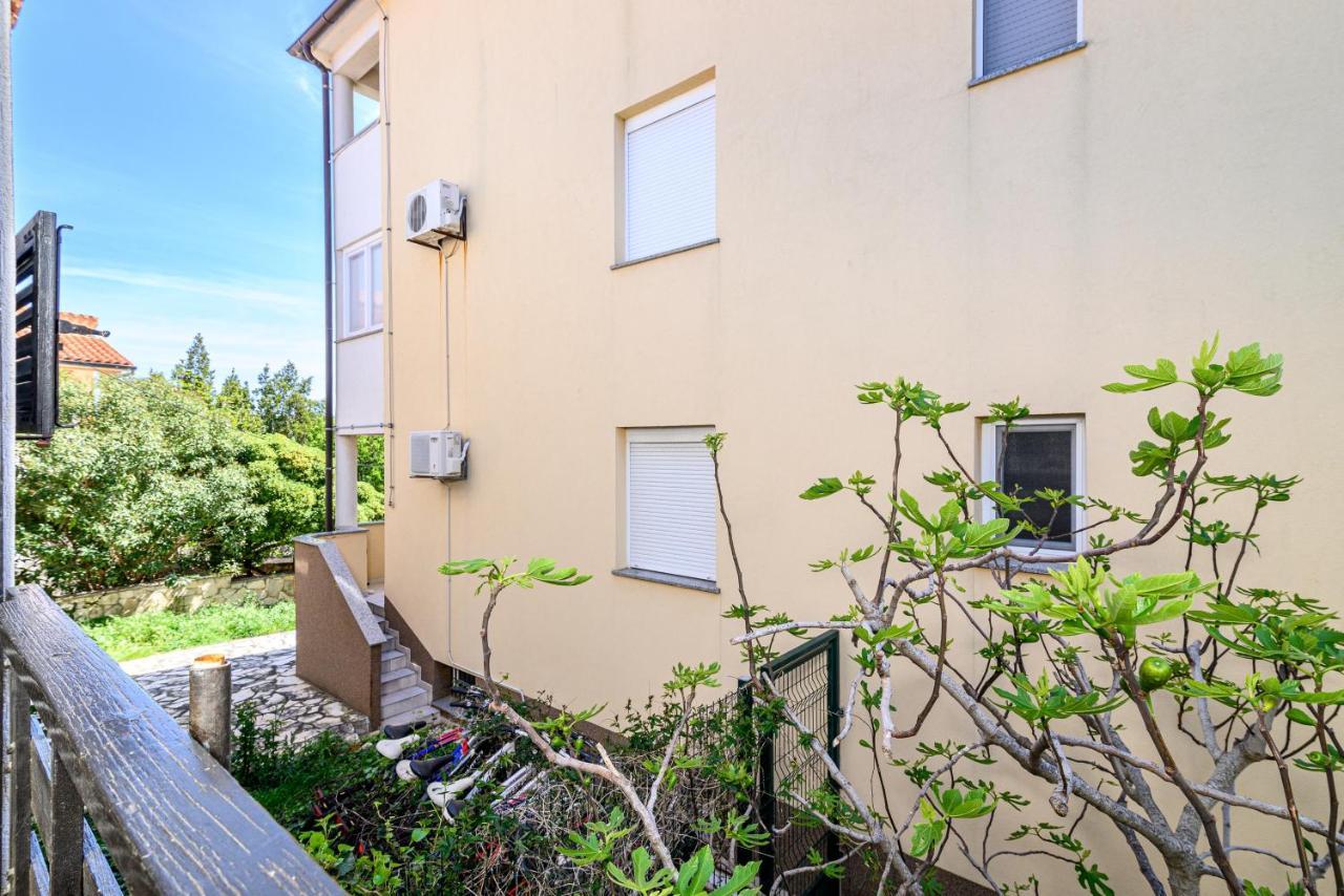 Apartments With A Parking Space Premantura, Medulin - 2228 Екстер'єр фото