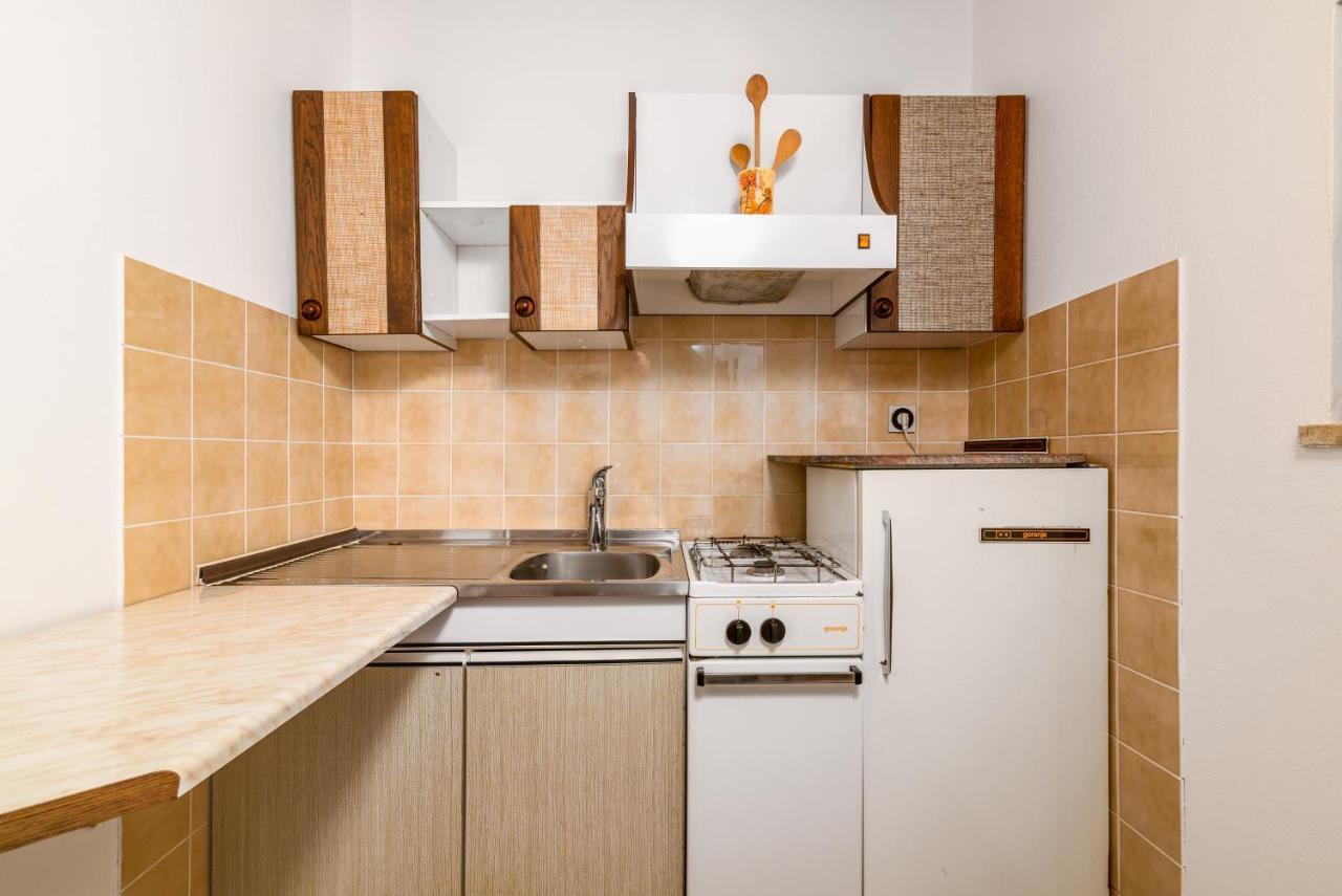 Apartments With A Parking Space Premantura, Medulin - 2228 Екстер'єр фото